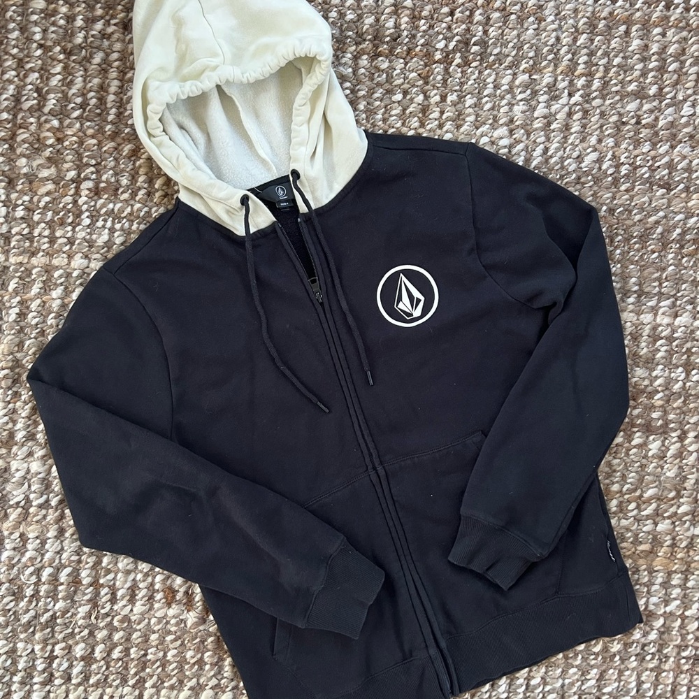 Men’s Volcom zipper hoodie jacket in black